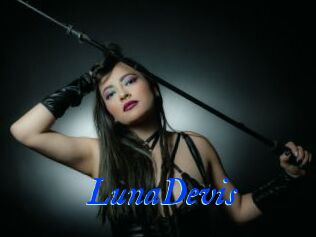 LunaDevis