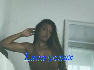 Luna_90xox