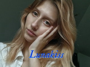 Lunakiss