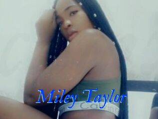 Miley_Taylor