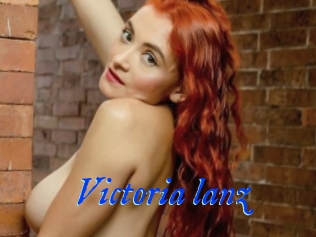 Victoria_lanz